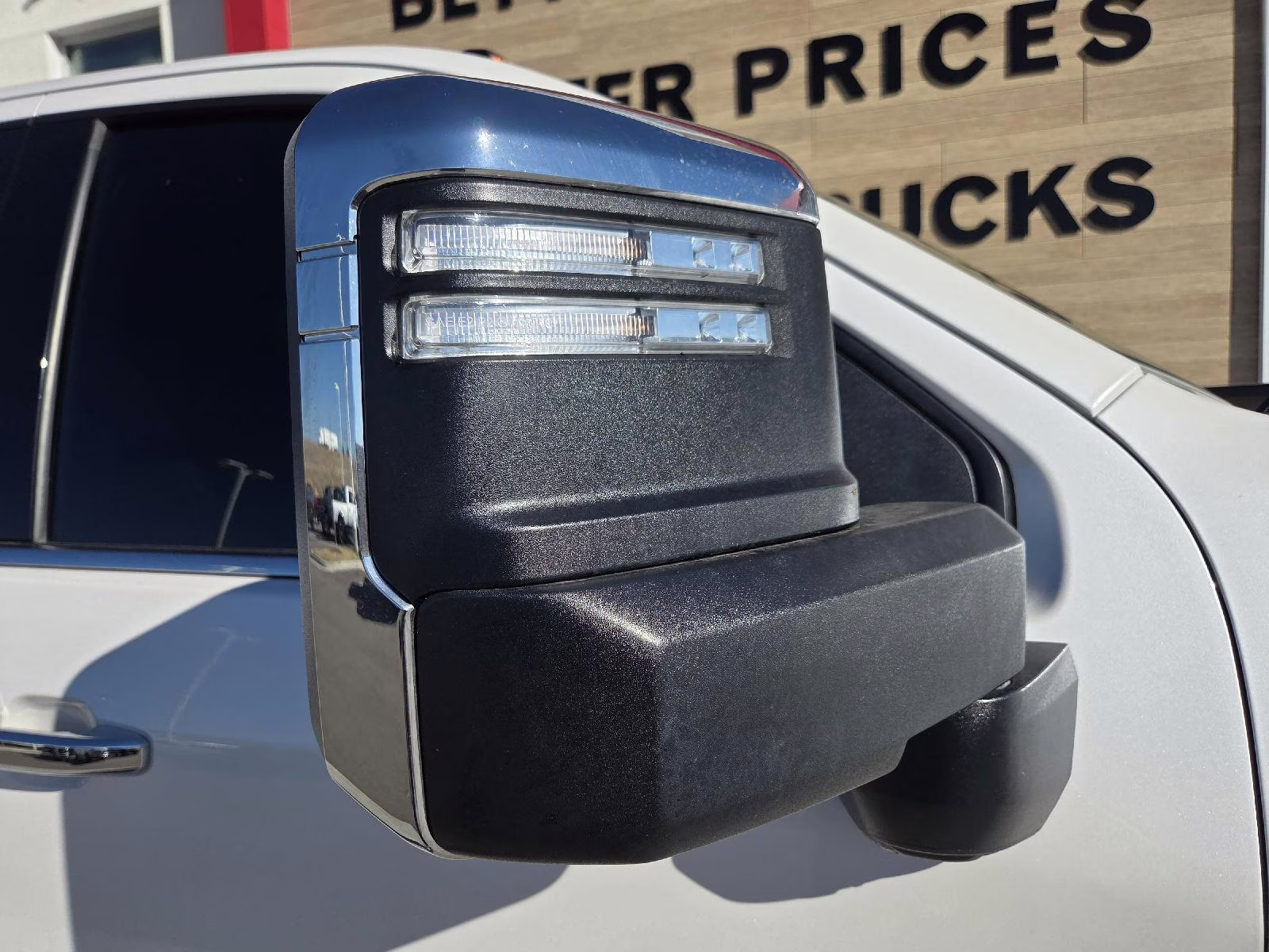 2024 Iridescent Pearl Tricoat Chevrolet Silverado 3500HD High Country 4X4 Truck