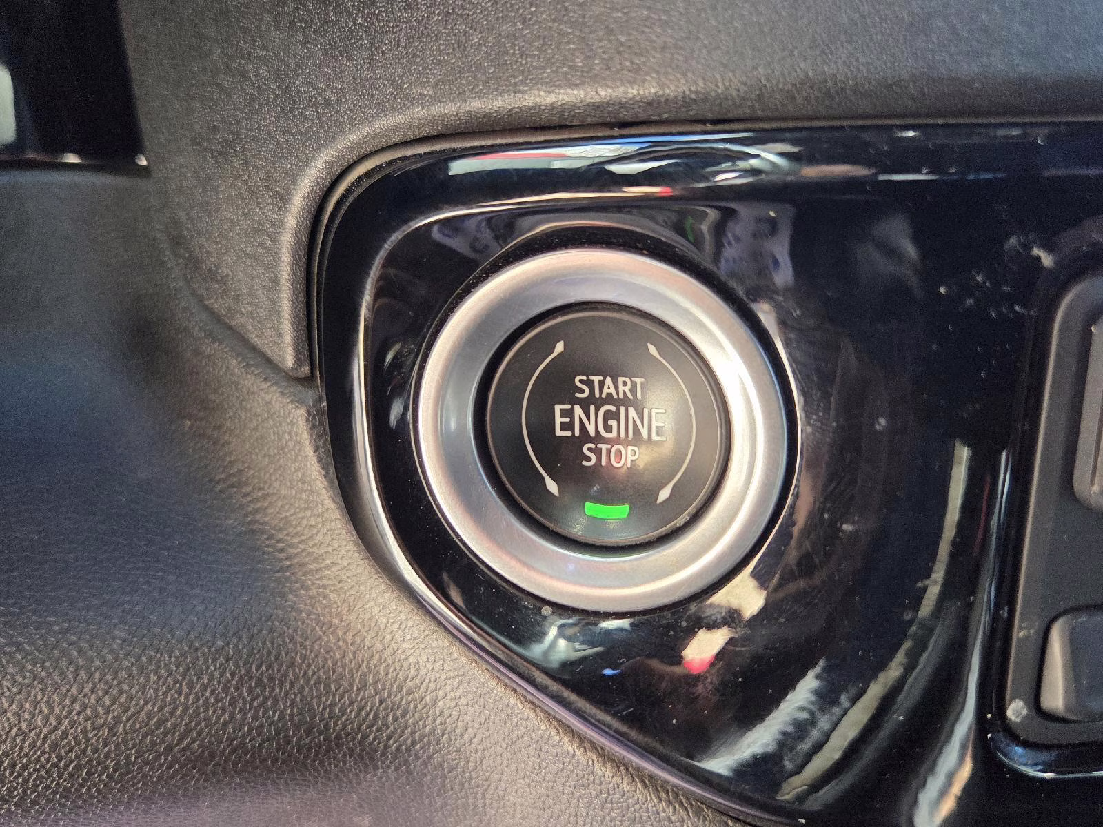 2024 Iridescent Pearl Tricoat Chevrolet Silverado 3500HD High Country 4X4 Truck