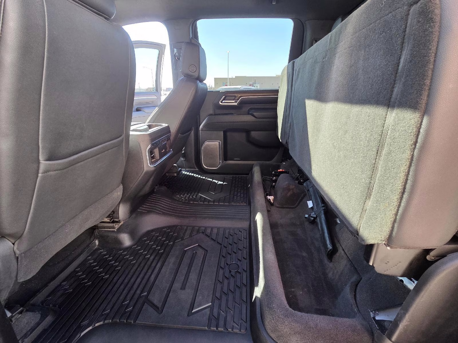 2024 Iridescent Pearl Tricoat Chevrolet Silverado 3500HD High Country 4X4 Truck