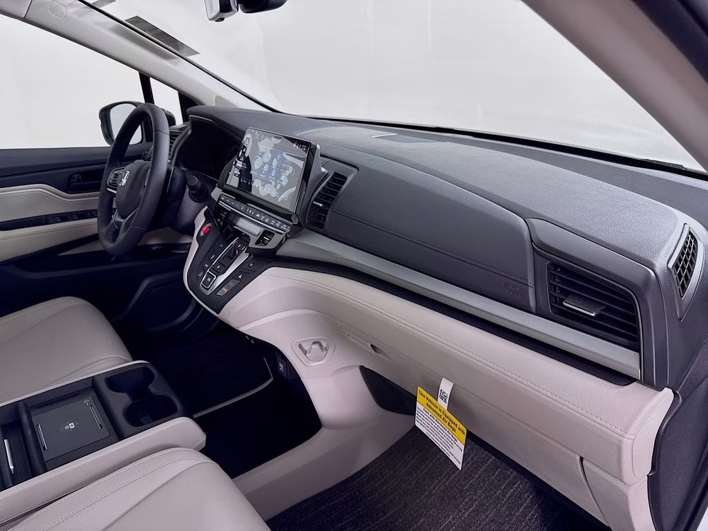 2026 Platinum White Pearl Honda Odyssey EX-L FWD Van