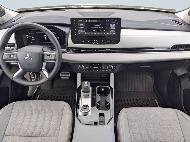 2025 Black Diamond/Alloy Silver Roof Mitsubishi Outlander Platinum Edition AWD SUV