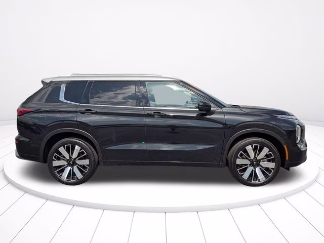 2025 Black Diamond/Alloy Silver Roof Mitsubishi Outlander Platinum Edition AWD SUV
