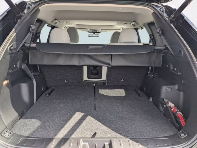 2025 Black Diamond/Alloy Silver Roof Mitsubishi Outlander Platinum Edition AWD SUV