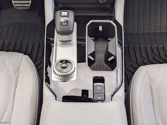 2025 Black Diamond/Alloy Silver Roof Mitsubishi Outlander Platinum Edition AWD SUV