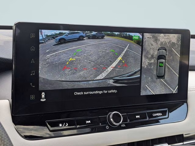 2025 Black Diamond/Alloy Silver Roof Mitsubishi Outlander Platinum Edition AWD SUV