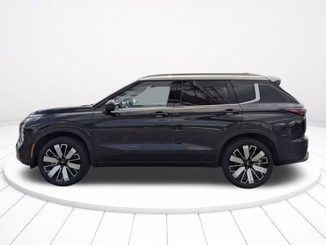 2025 Black Diamond/Alloy Silver Roof Mitsubishi Outlander Platinum Edition AWD SUV