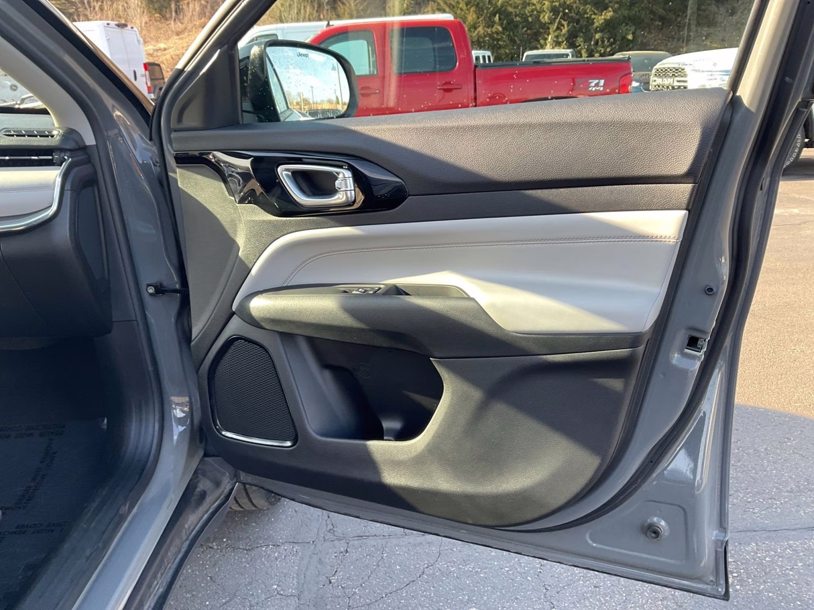 2022 Sting-Gray Clearcoat Jeep Compass Limited 4X4 SUV