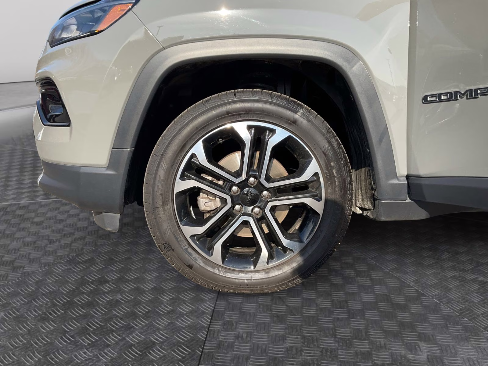 2022 Sting-Gray Clearcoat Jeep Compass Limited 4X4 SUV