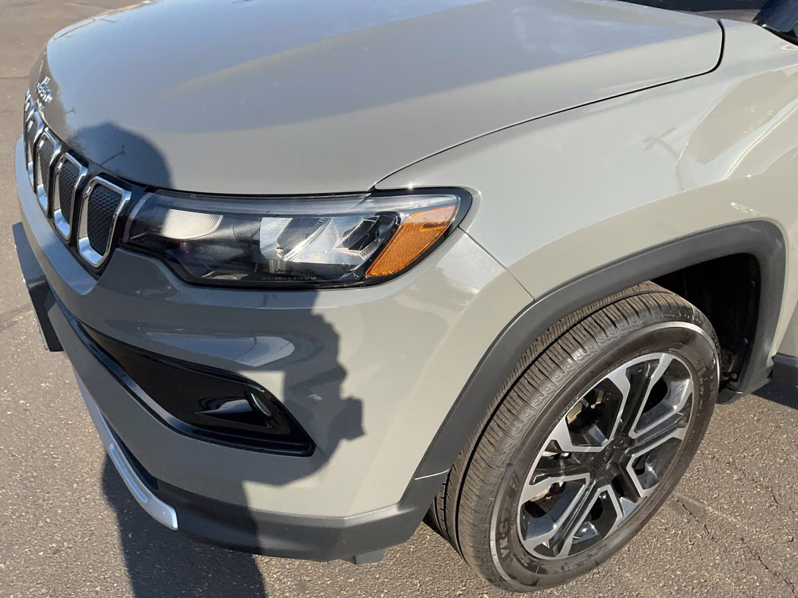 2022 Sting-Gray Clearcoat Jeep Compass Limited 4X4 SUV