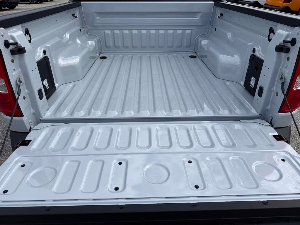 2026 Space White Metallic Ford Maverick XLT FWD Truck