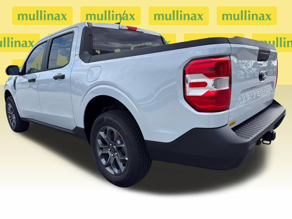 2026 Space White Metallic Ford Maverick XLT FWD Truck