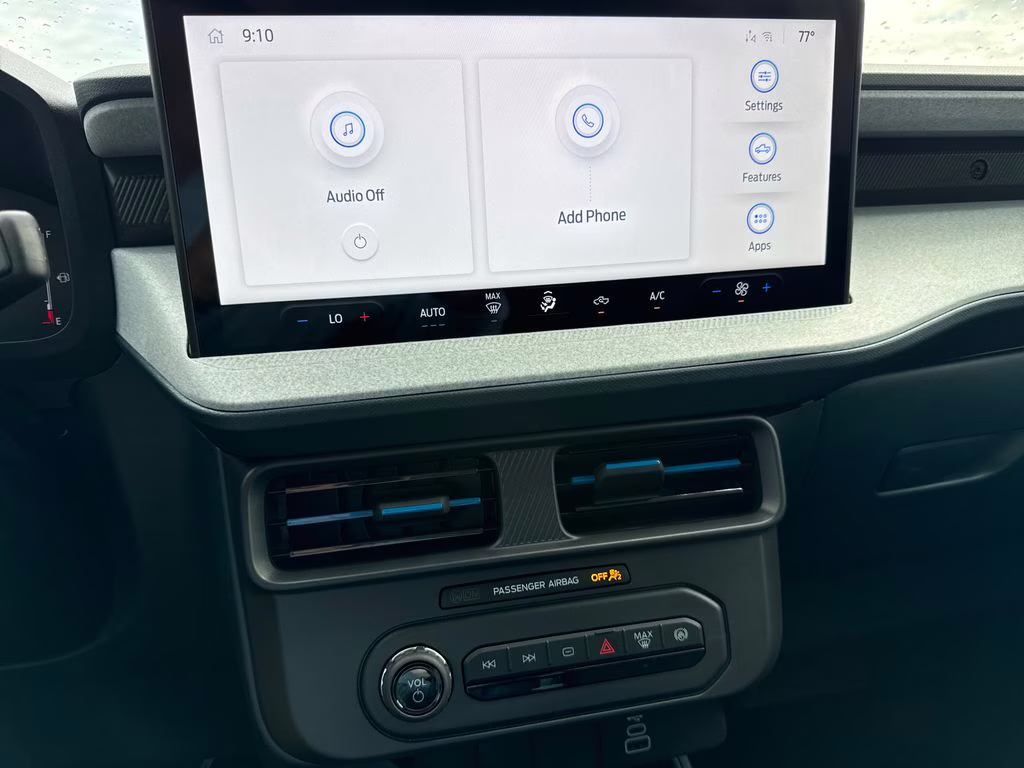 2026 Space White Metallic Ford Maverick XLT FWD Truck