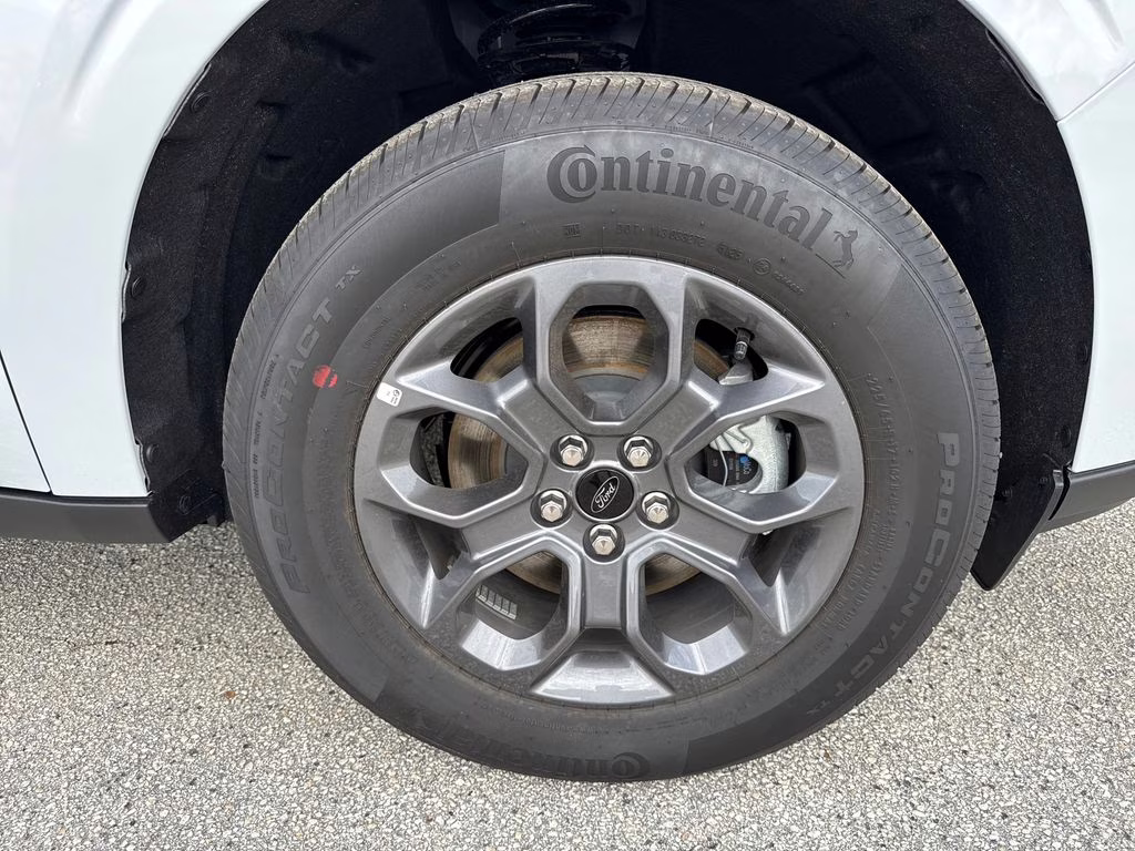 2026 Space White Metallic Ford Maverick XLT FWD Truck