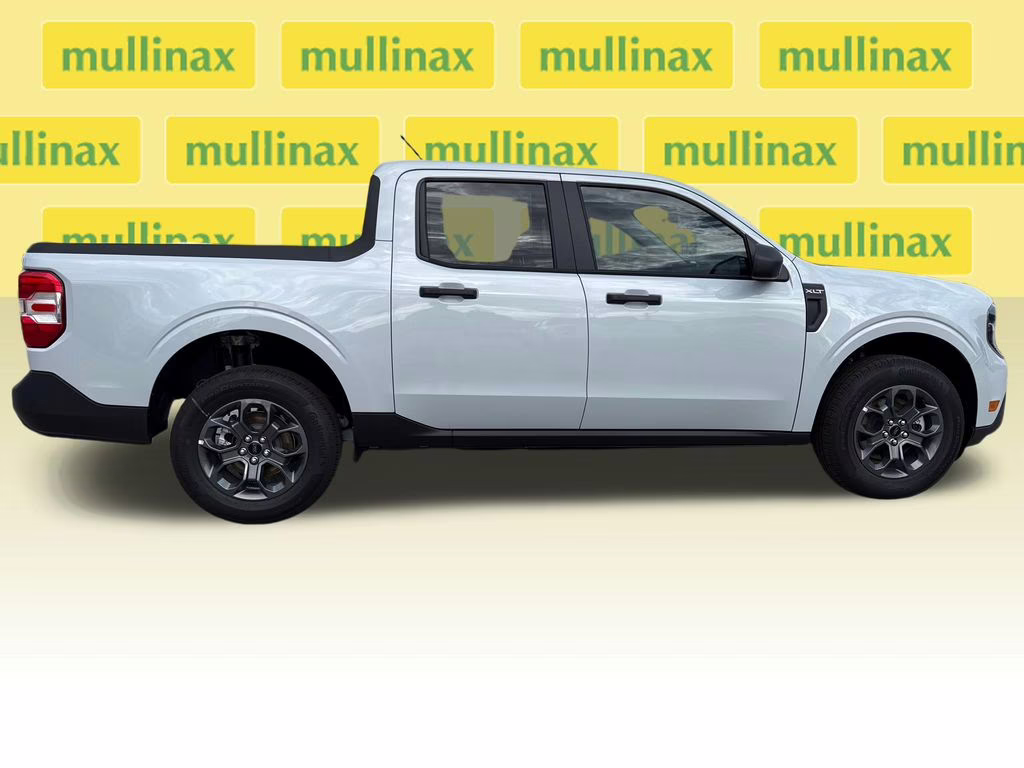 2026 Space White Metallic Ford Maverick XLT FWD Truck