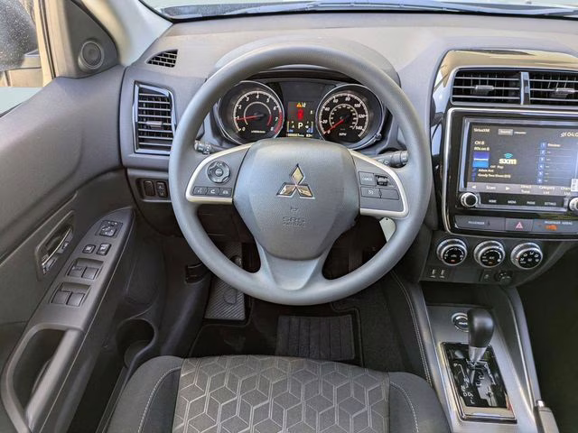 2026 Mercury Gray Metallic Mitsubishi Outlander Sport 2.0 ES 4X4 SUV