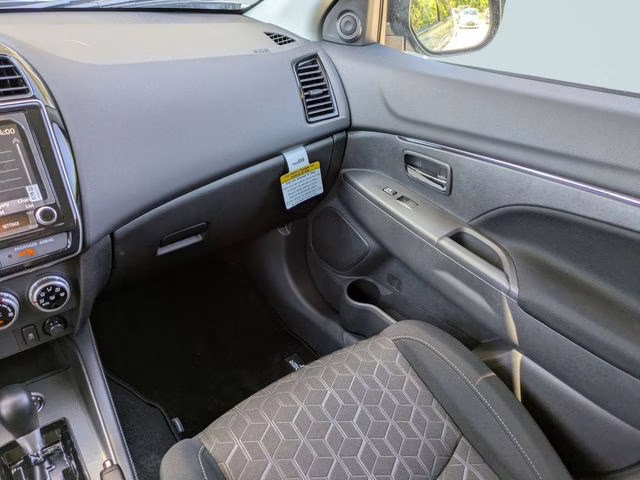 2026 Mercury Gray Metallic Mitsubishi Outlander Sport 2.0 ES 4X4 SUV