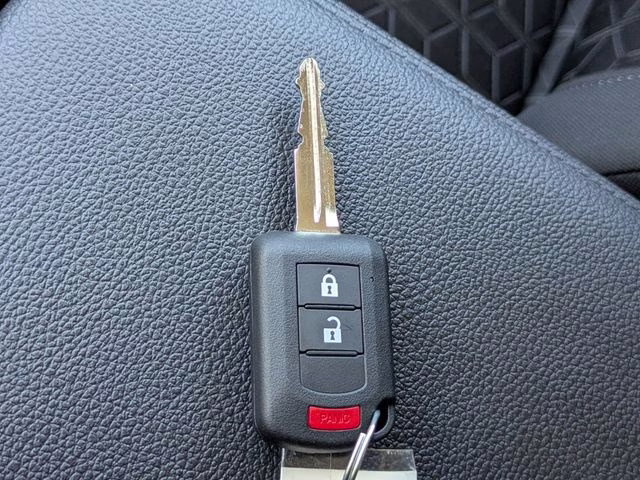 2026 Mercury Gray Metallic Mitsubishi Outlander Sport 2.0 ES 4X4 SUV