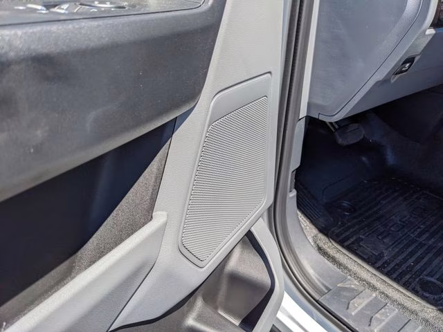 2026 Oxford White Ford Super Duty F-350 DRW XL 4X4 Chassis