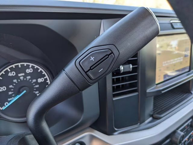 2026 Oxford White Ford Super Duty F-350 DRW XL 4X4 Chassis