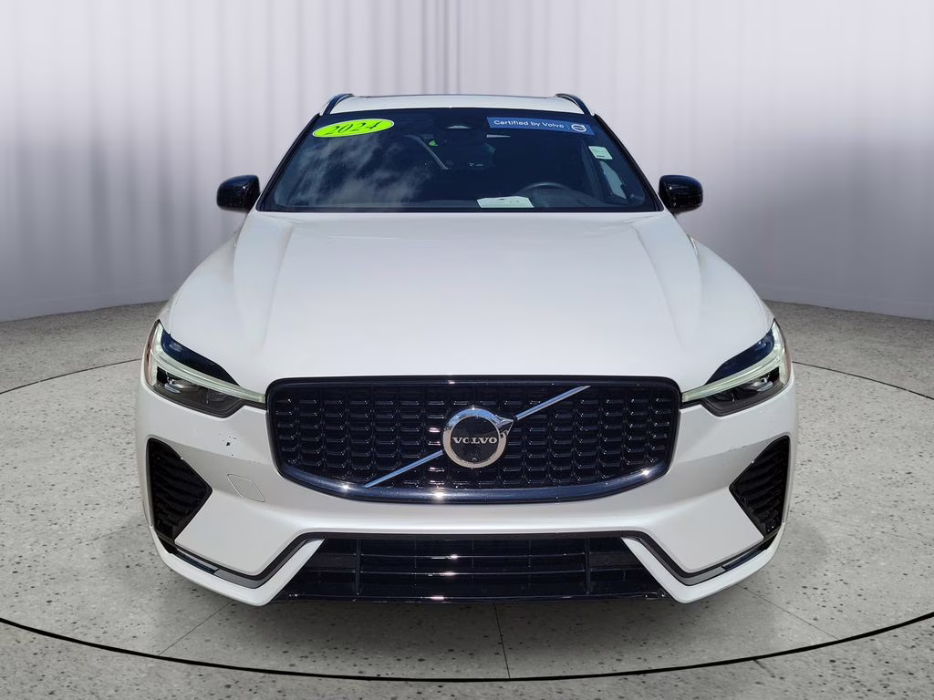2024 Crystal White Metallic Volvo XC60 Plus Dark Theme AWD SUV