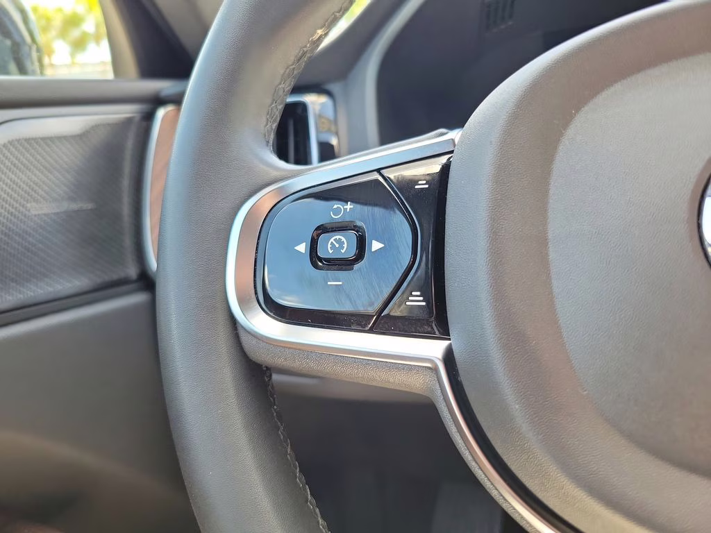 2024 Crystal White Metallic Volvo XC60 Plus Dark Theme AWD SUV