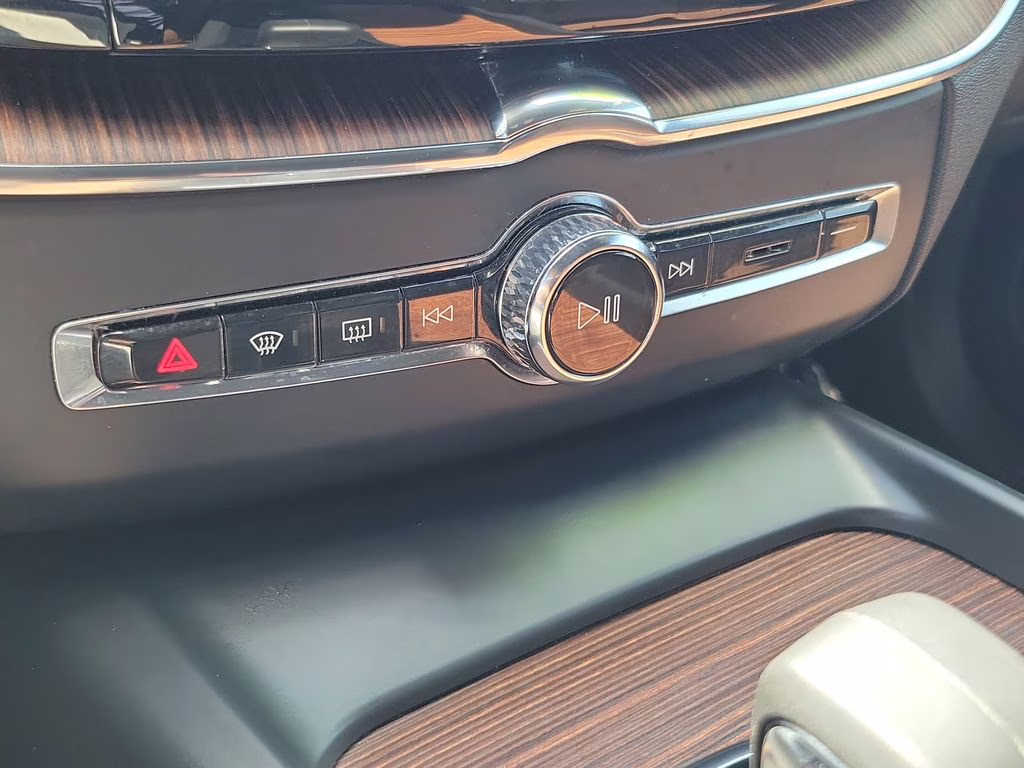 2024 Crystal White Metallic Volvo XC60 Plus Dark Theme AWD SUV