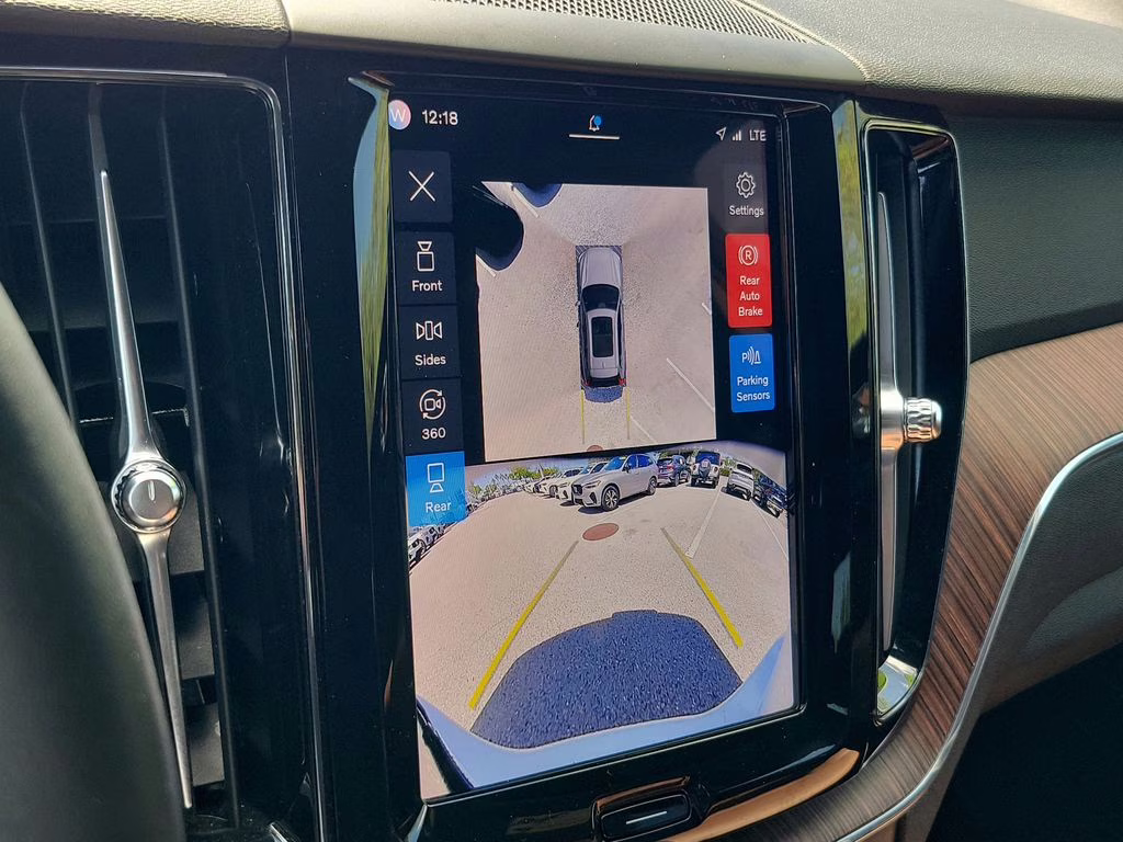 2024 Crystal White Metallic Volvo XC60 Plus Dark Theme AWD SUV