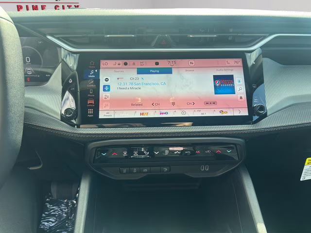 2026 Bright White Clearcoat Jeep Cherokee Limited 4X4 SUV