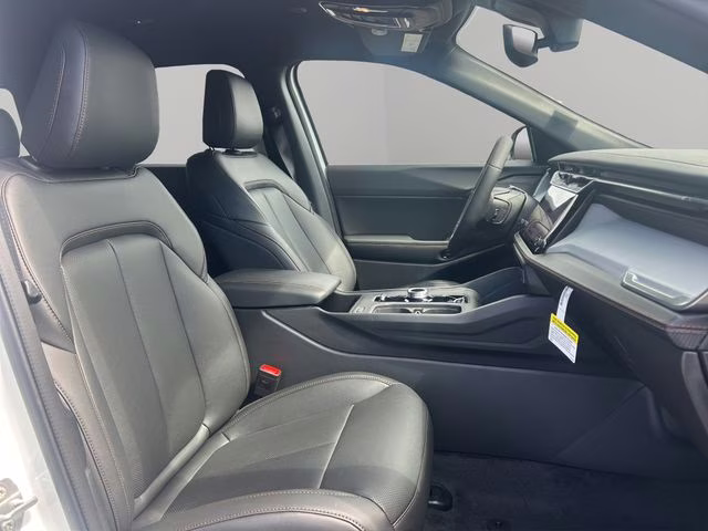 2026 Bright White Clearcoat Jeep Cherokee Limited 4X4 SUV