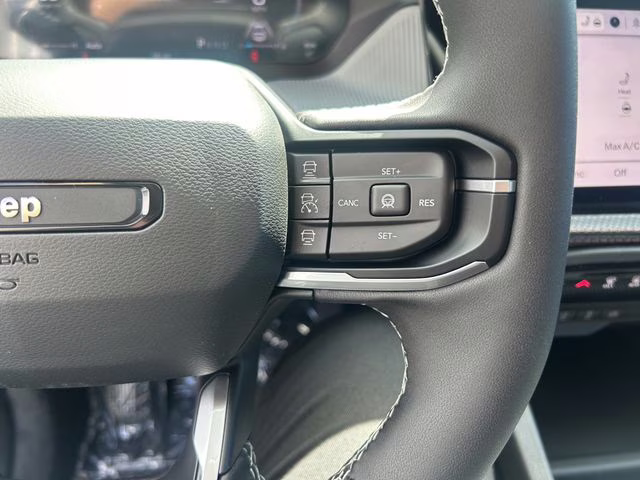 2026 Bright White Clearcoat Jeep Cherokee Limited 4X4 SUV