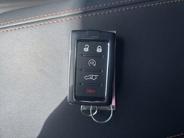 2026 Bright White Clearcoat Jeep Cherokee Limited 4X4 SUV