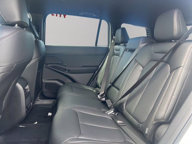 2026 Bright White Clearcoat Jeep Cherokee Limited 4X4 SUV