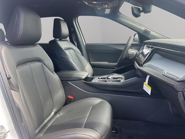 2026 Bright White Clearcoat Jeep Cherokee Limited 4X4 SUV