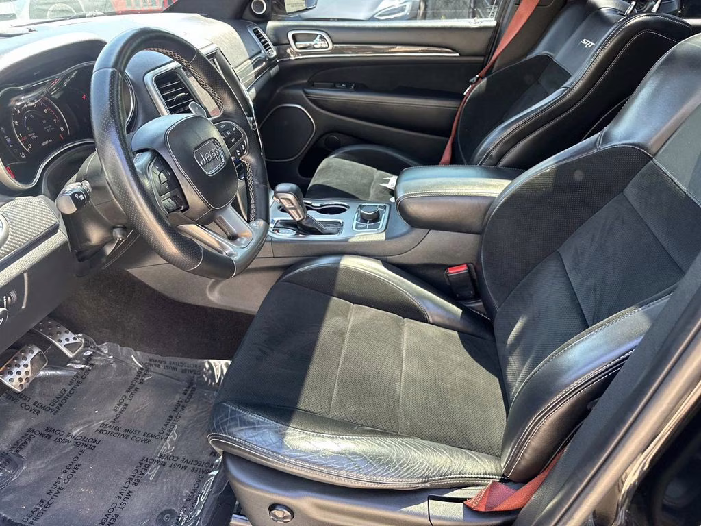 2017 Diamond Black Crystal Pearlcoat Jeep Grand Cherokee SRT 4X4 SUV