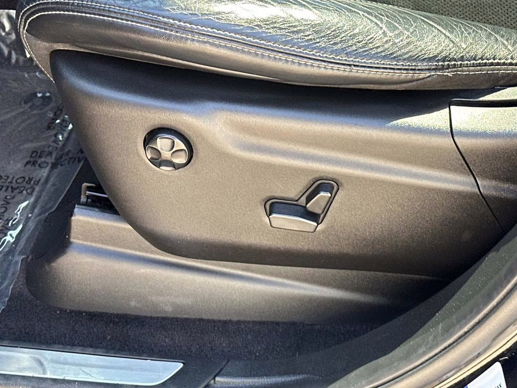 2017 Diamond Black Crystal Pearlcoat Jeep Grand Cherokee SRT 4X4 SUV