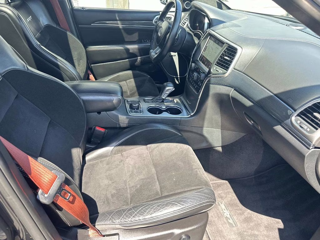 2017 Diamond Black Crystal Pearlcoat Jeep Grand Cherokee SRT 4X4 SUV