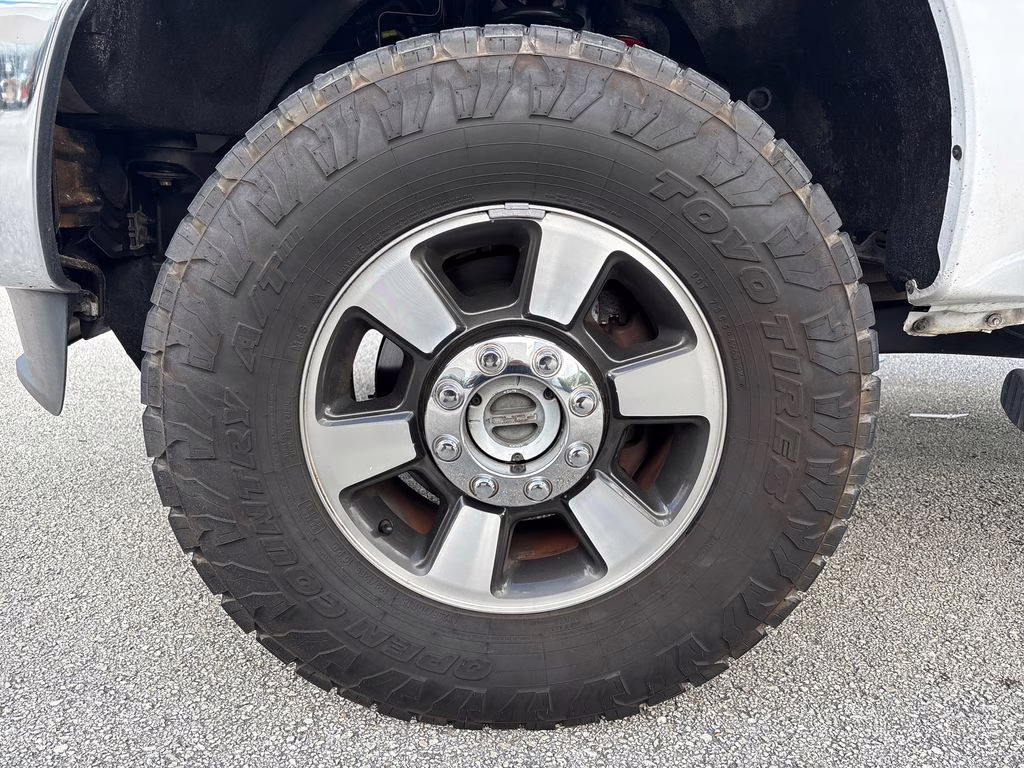 2015 Oxford White Ford Super Duty F-250 SRW Lariat 4X4 Truck