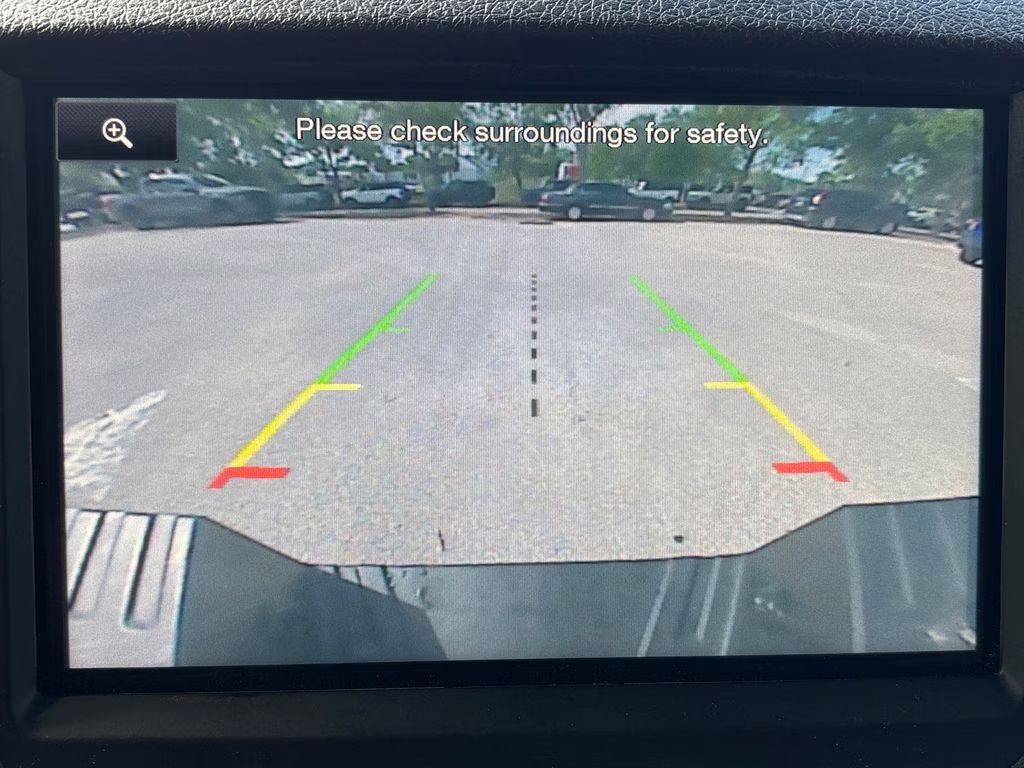 2015 Oxford White Ford Super Duty F-250 SRW Lariat 4X4 Truck