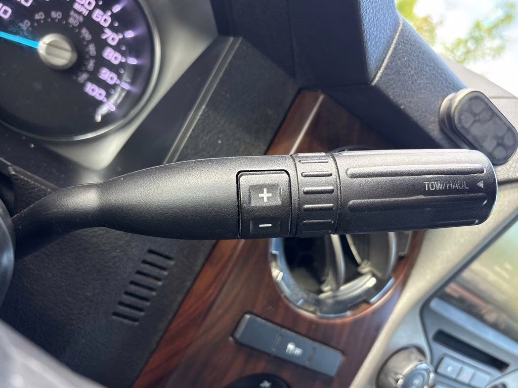 2015 Oxford White Ford Super Duty F-250 SRW Lariat 4X4 Truck