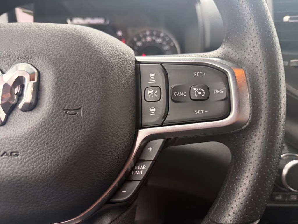 2026 Diamond Black Crystal Pearlcoat Ram 1500 Warlock 4X4 Truck