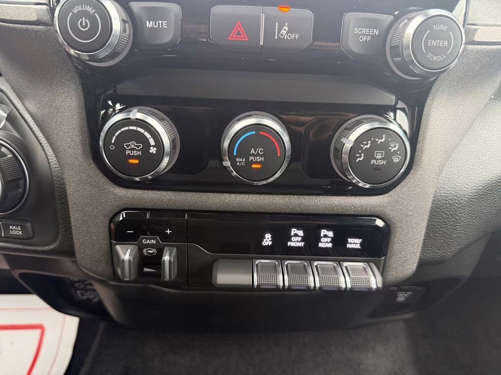 2026 Diamond Black Crystal Pearlcoat Ram 1500 Warlock 4X4 Truck