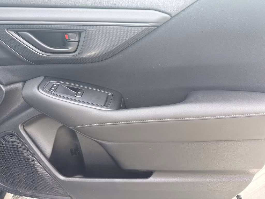 2020 Ice Silver Metallic Subaru Outback 2.5i AWD SUV