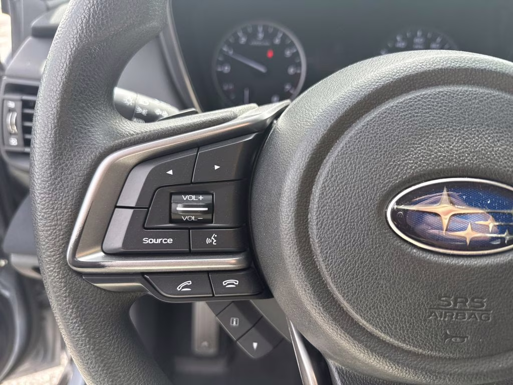 2020 Ice Silver Metallic Subaru Outback 2.5i AWD SUV