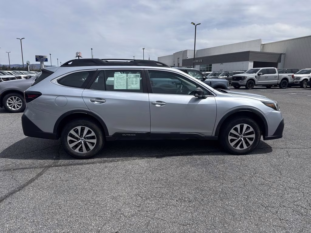 2020 Ice Silver Metallic Subaru Outback 2.5i AWD SUV