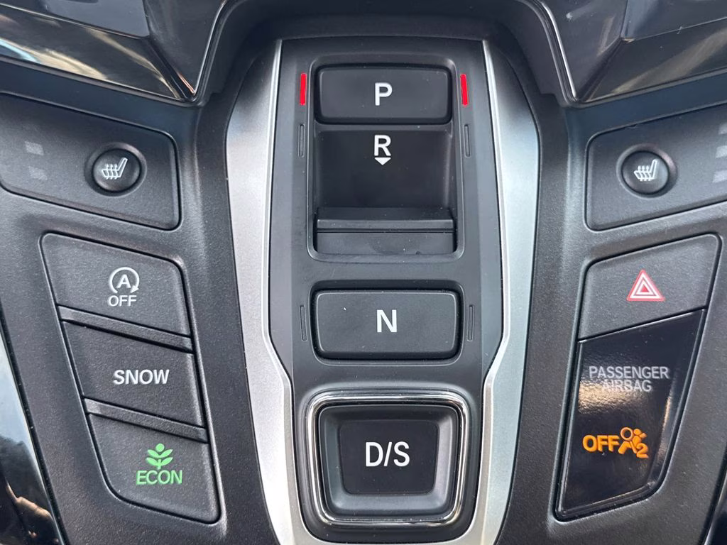 2024 Platinum White Pearl Honda Odyssey Touring FWD Van