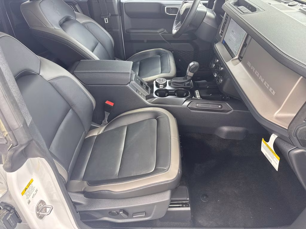 2026 Oxford White Ford Bronco Outer Banks 4X4 SUV