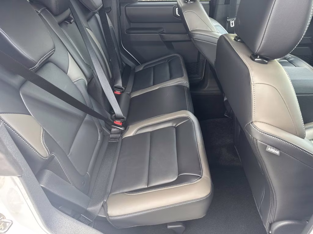 2026 Oxford White Ford Bronco Outer Banks 4X4 SUV