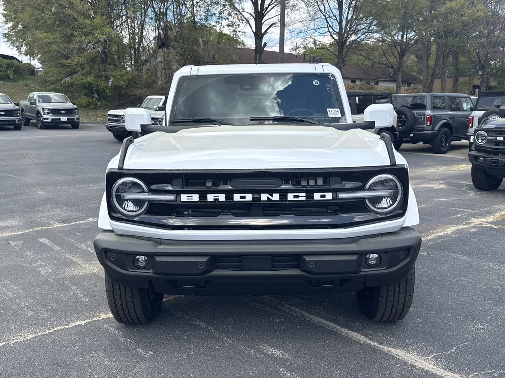 2026 Oxford White Ford Bronco Outer Banks 4X4 SUV