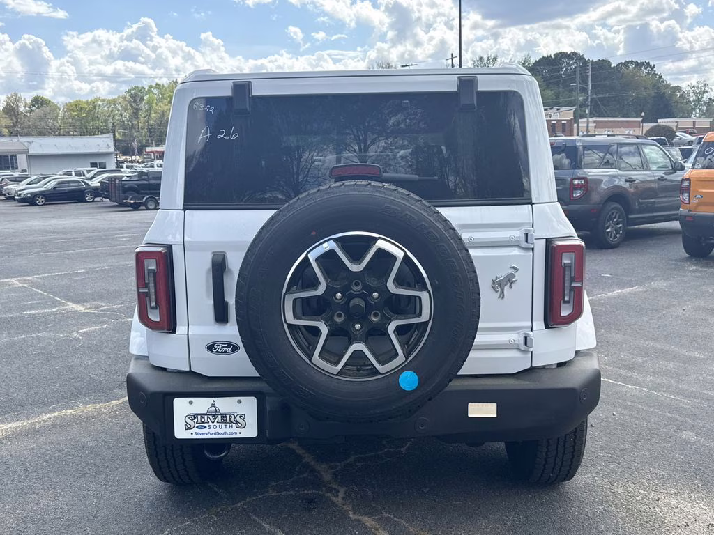 2026 Oxford White Ford Bronco Outer Banks 4X4 SUV