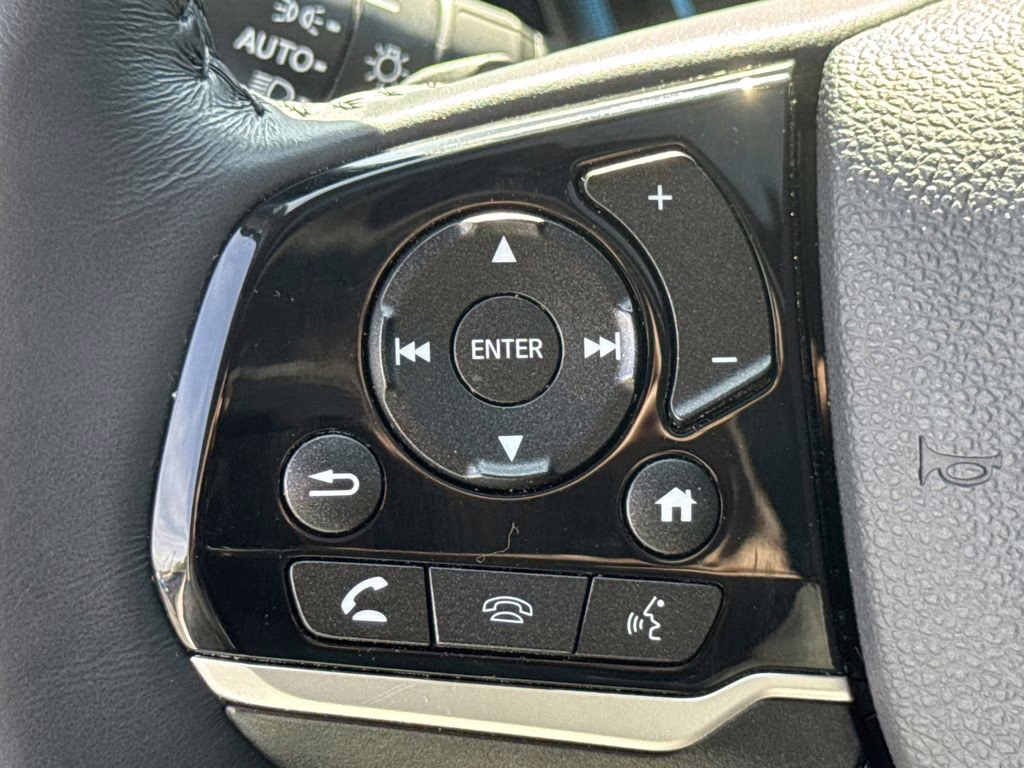 2024 Platinum White Pearl Honda Odyssey Touring FWD Van